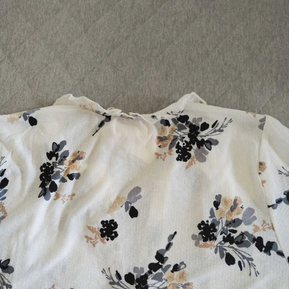 Melloday Bohemian☮️ Style Floral💐 Blouse - NWT - Picture 4 of 12